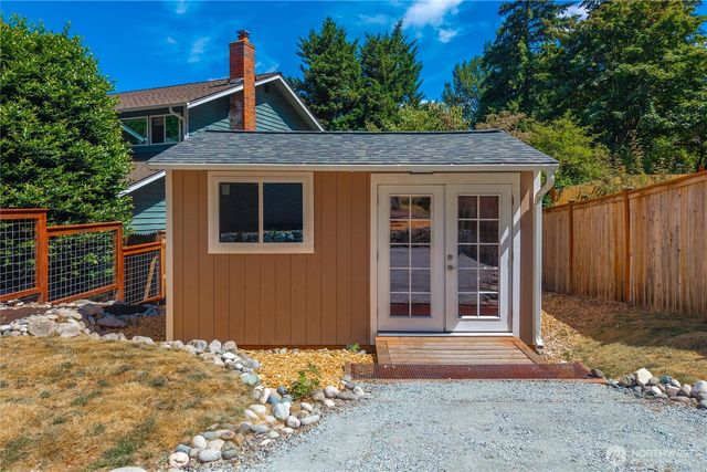 2421 NE 180th Street, Shoreline, WA 98155