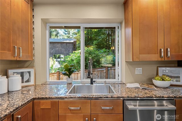 2421 NE 180th Street, Shoreline, WA 98155