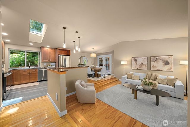 2421 NE 180th Street, Shoreline, WA 98155