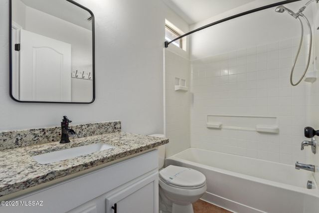 6613 S Chinese Lanterns Drive, Tucson, AZ 85756