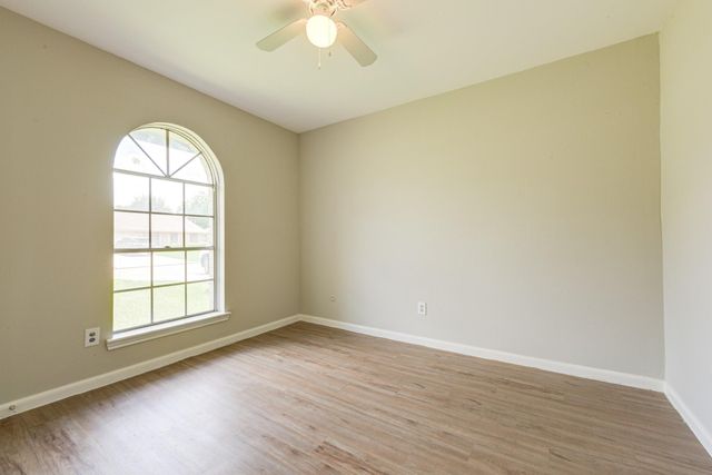 2035 Deerhurst Lane, Houston, TX 77088