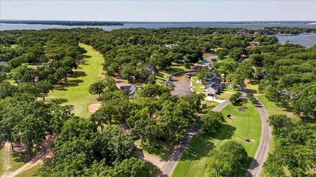 112 Pinnacle Club Drive, Mabank, TX 75156