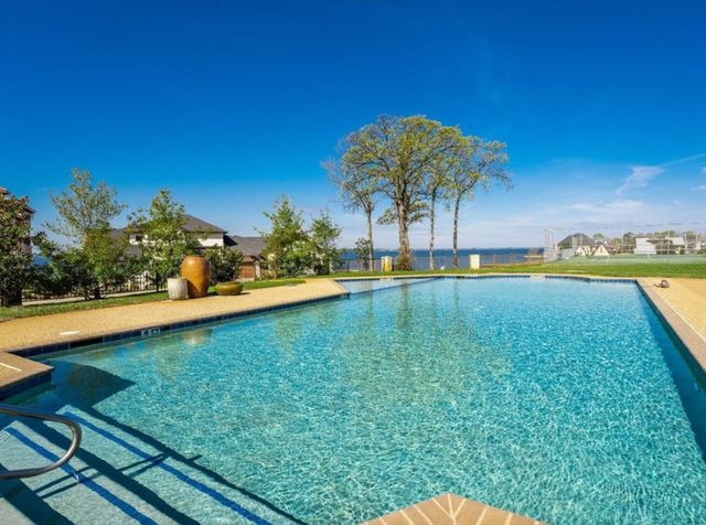 112 Pinnacle Club Drive, Mabank, TX 75156