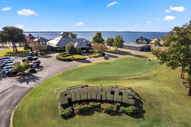 112 Pinnacle Club Drive, Mabank, TX 75156