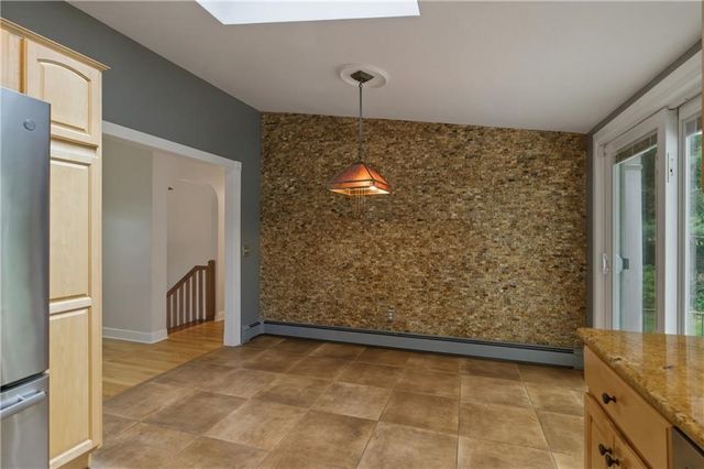 8 Ledgemont Drive, Lincoln, RI 02865