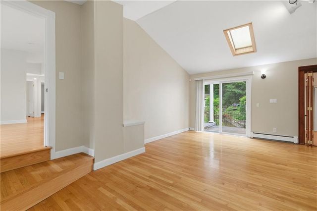 8 Ledgemont Drive, Lincoln, RI 02865
