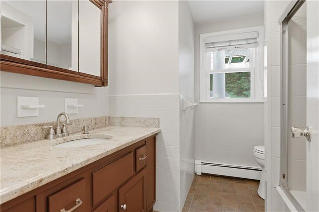 8 Ledgemont Drive, Lincoln, RI 02865