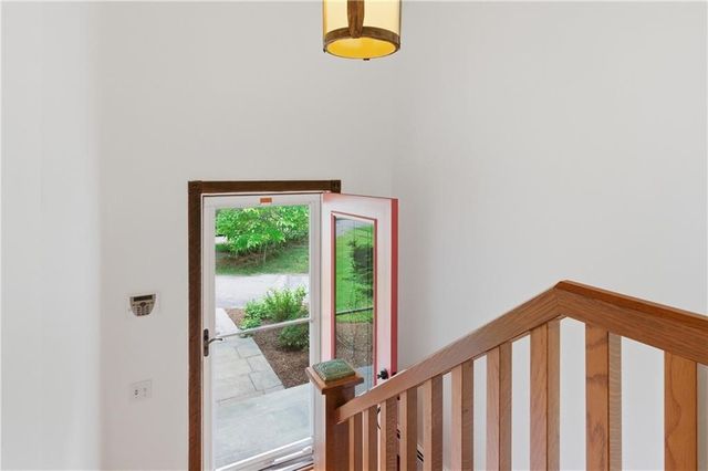8 Ledgemont Drive, Lincoln, RI 02865