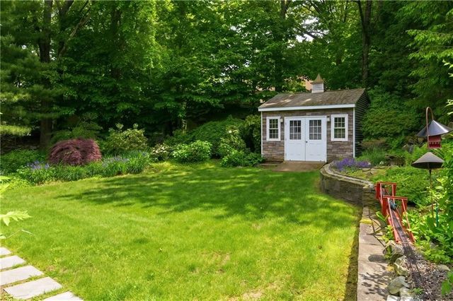 8 Ledgemont Drive, Lincoln, RI 02865
