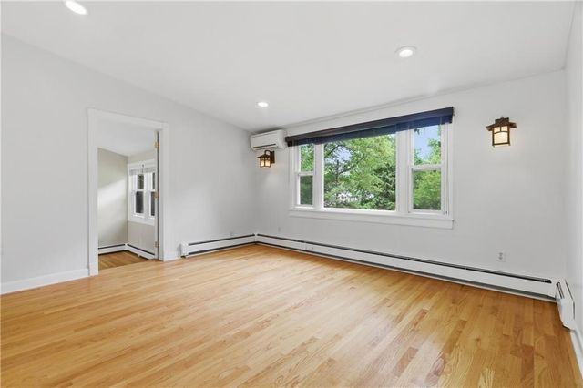 8 Ledgemont Drive, Lincoln, RI 02865