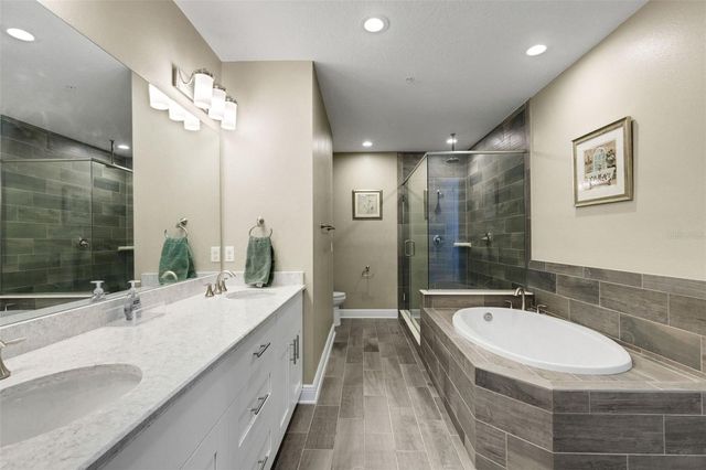 3450 77TH STREET W 201, Bradenton, FL 34209