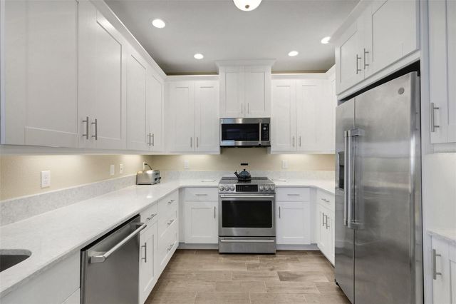 3450 77TH STREET W 201, Bradenton, FL 34209