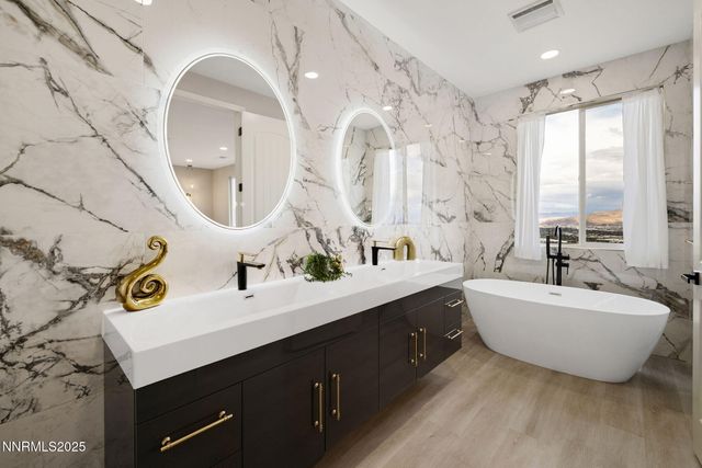 1120 University Park Court, Reno, NV 89512