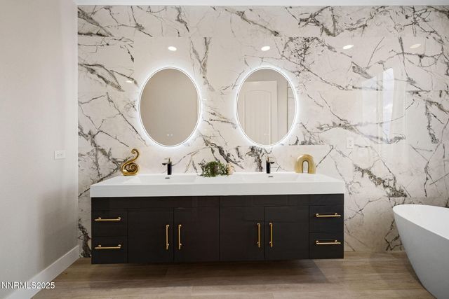 1120 University Park Court, Reno, NV 89512