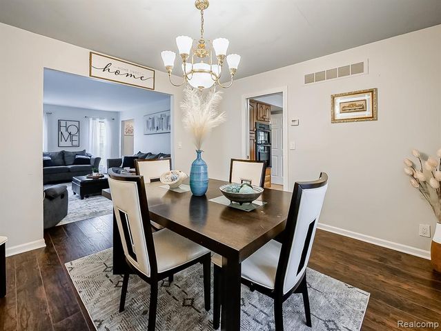 3688 Old Creek Road, Rochester Hills, MI 48307