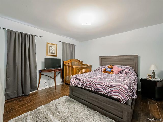 3688 Old Creek Road, Rochester Hills, MI 48307