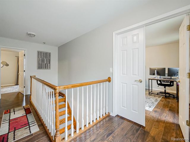 3688 Old Creek Road, Rochester Hills, MI 48307