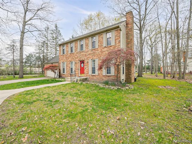 3688 Old Creek Road, Rochester Hills, MI 48307