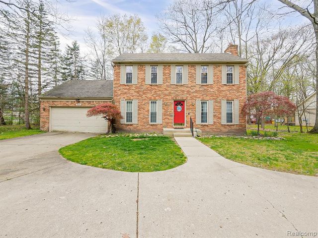 3688 Old Creek Road, Rochester Hills, MI 48307