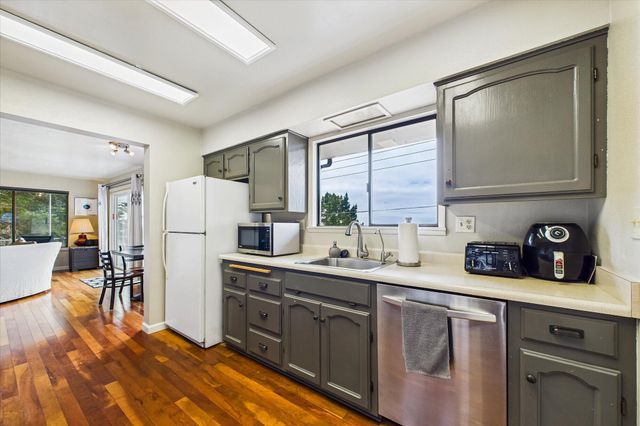 82 Fawn Drive, Shelter Cove, CA 95589