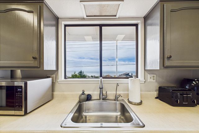 82 Fawn Drive, Shelter Cove, CA 95589