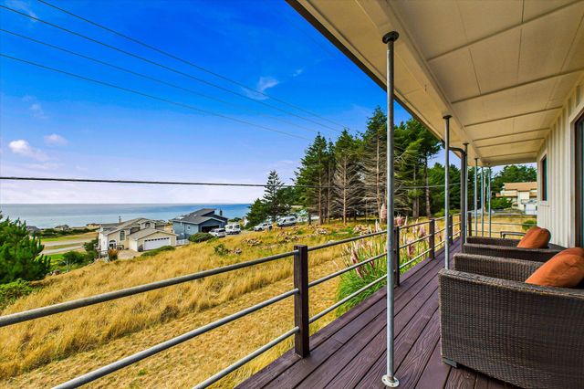 82 Fawn Drive, Shelter Cove, CA 95589