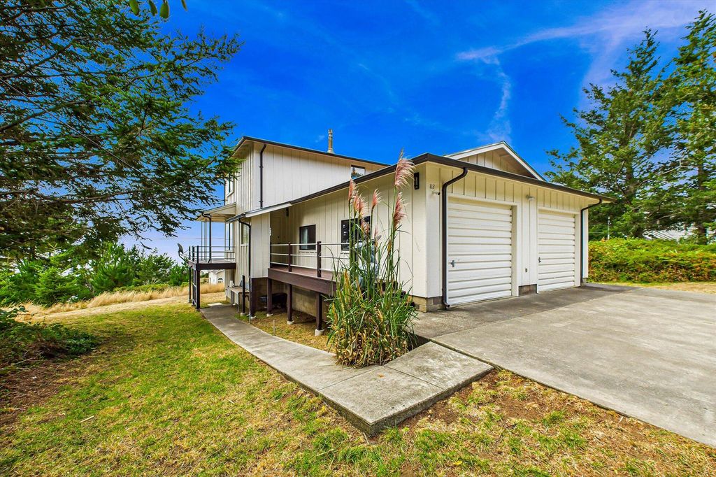 82 Fawn Drive, Shelter Cove, CA 95589
