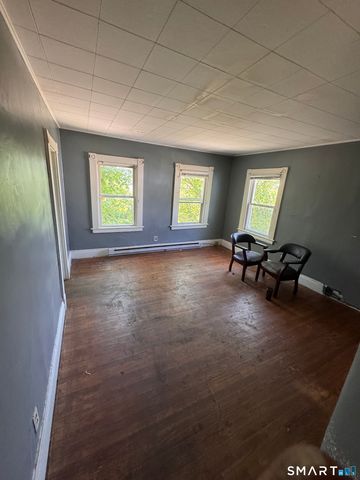 71 Yale Street, Meriden, CT 06450