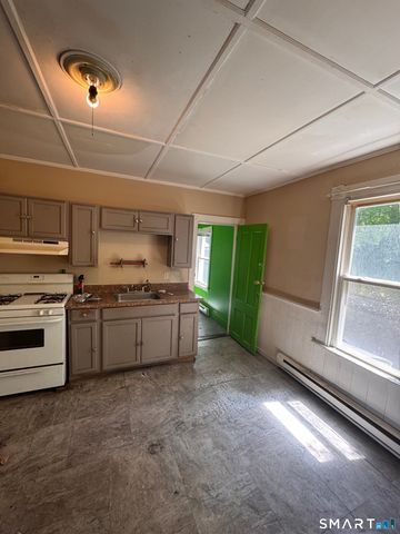71 Yale Street, Meriden, CT 06450