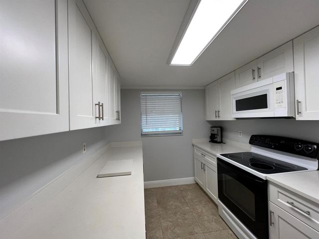 2760 SW 22ND Avenue 1710, Delray Beach, FL 33445