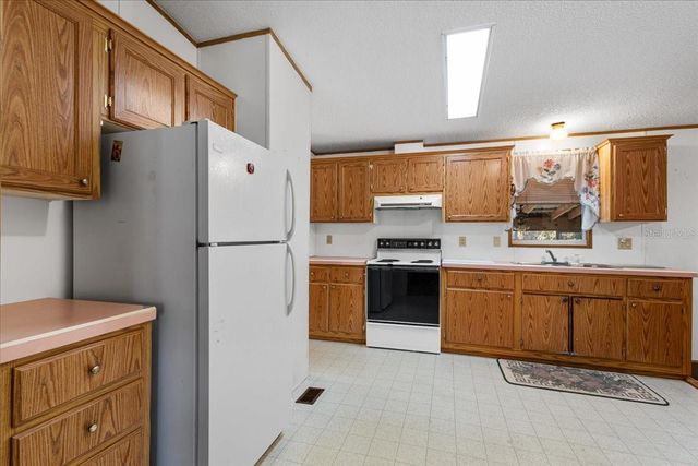 14430 E LEVY STREET, Williston, FL 32696