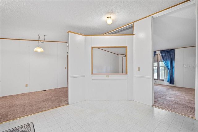 14430 E LEVY STREET, Williston, FL 32696