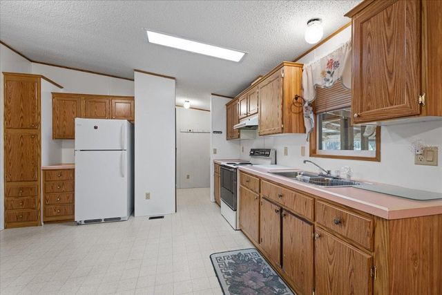 14430 E LEVY STREET, Williston, FL 32696