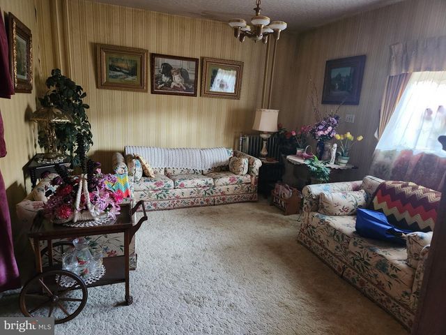503-505 E BROAD ST, Tamaqua, PA 18252