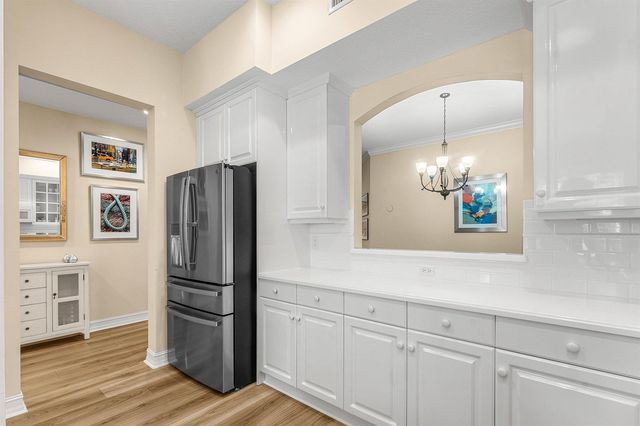 101 Palm Bay Circle A, Palm Beach Gardens, FL 33418