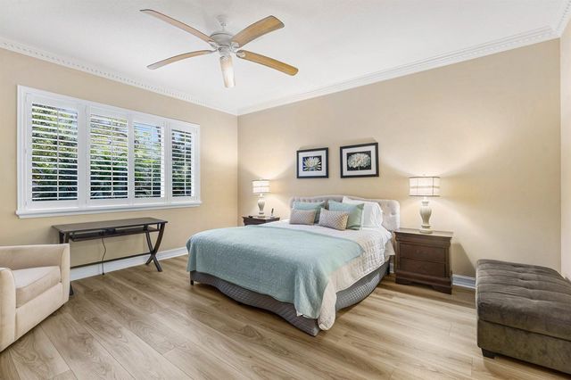 101 Palm Bay Circle A, Palm Beach Gardens, FL 33418