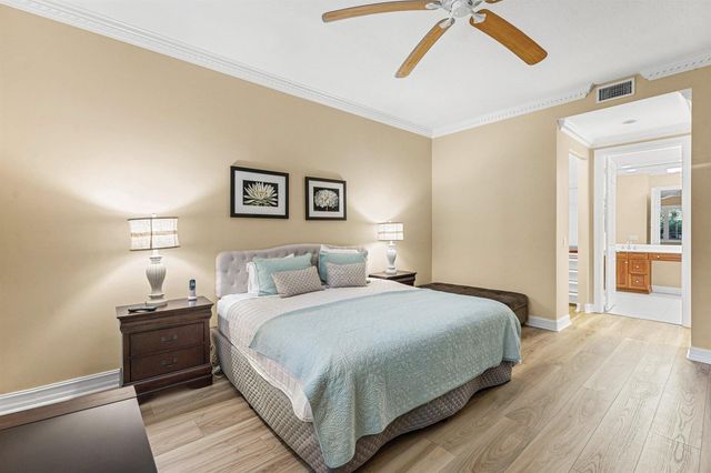 101 Palm Bay Circle A, Palm Beach Gardens, FL 33418