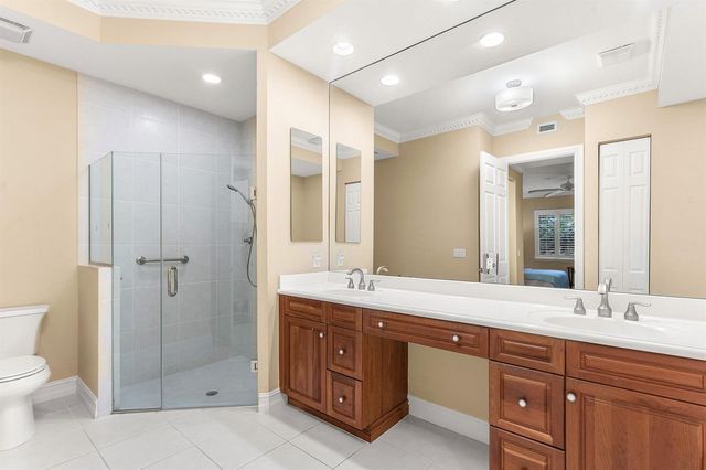 101 Palm Bay Circle A, Palm Beach Gardens, FL 33418