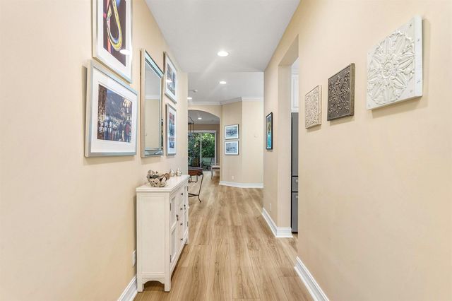 101 Palm Bay Circle A, Palm Beach Gardens, FL 33418