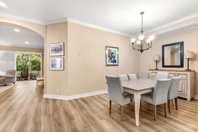 101 Palm Bay Circle A, Palm Beach Gardens, FL 33418