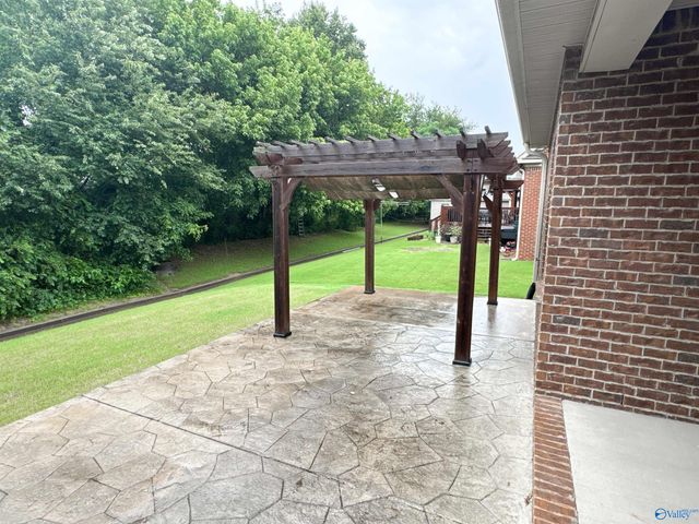 14389 Water Stream Drive, Harvest, AL 35749