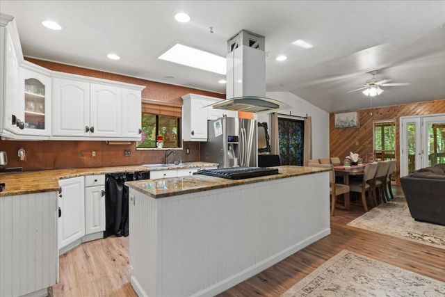 3205 Castlewood Cir, Pollock Pines, CA 95726