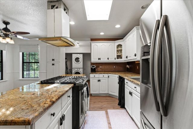 3205 Castlewood Cir, Pollock Pines, CA 95726