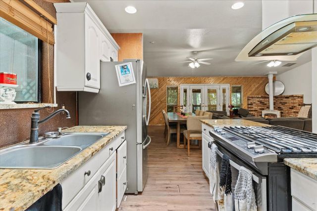 3205 Castlewood Cir, Pollock Pines, CA 95726