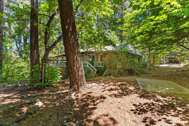 3205 Castlewood Cir, Pollock Pines, CA 95726