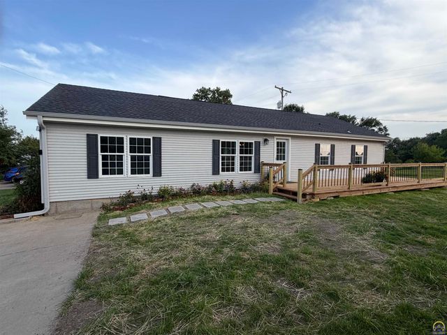 1721 SW 72nd Pl, Topeka, KS 66619