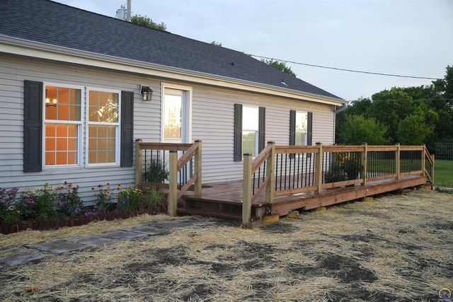 1721 SW 72nd Pl, Topeka, KS 66619