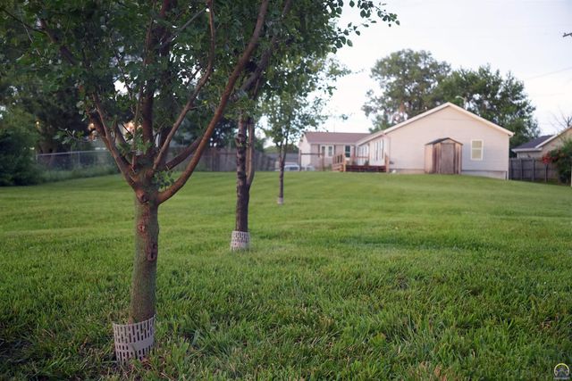 1721 SW 72nd Pl, Topeka, KS 66619