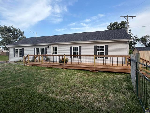 1721 SW 72nd Pl, Topeka, KS 66619