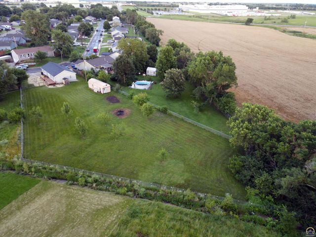1721 SW 72nd Pl, Topeka, KS 66619